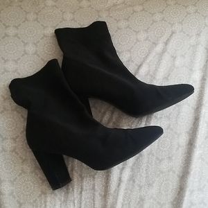 Vera Wang heeled boots